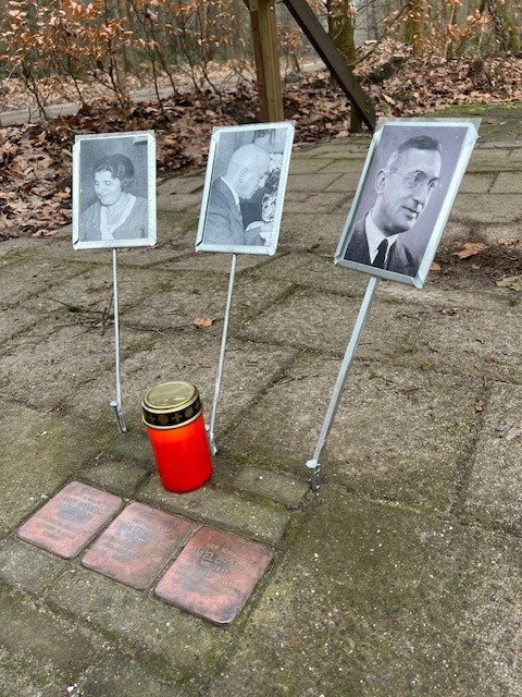 2026 Stolpersteine Holocaust herdenking Bosbeekweg bij Nivon huis