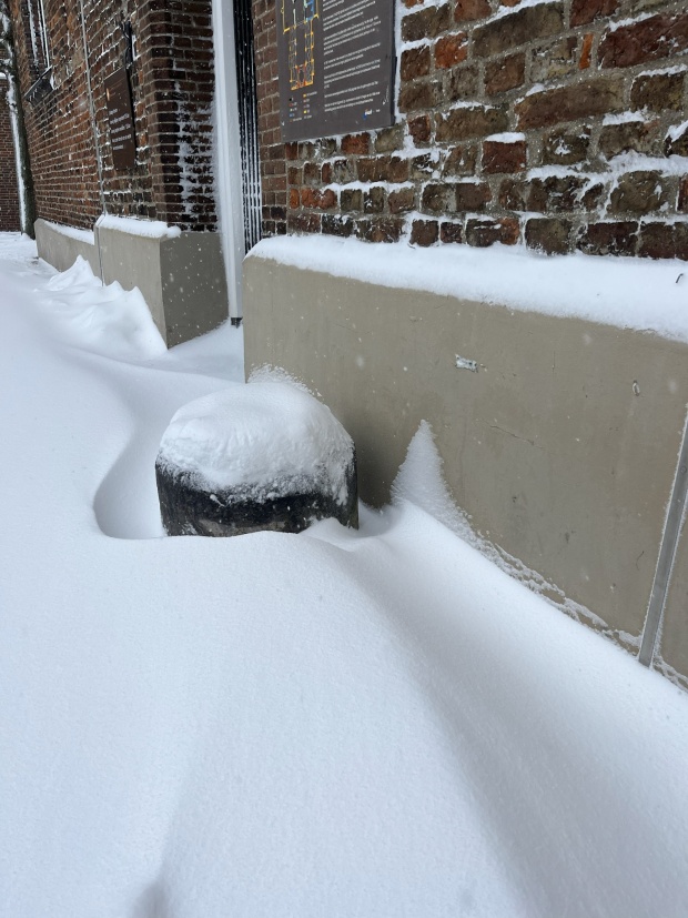 “De Kostersteen” in de sneeuw