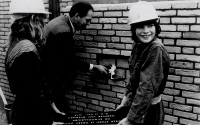 Eerste steen Julianaschool