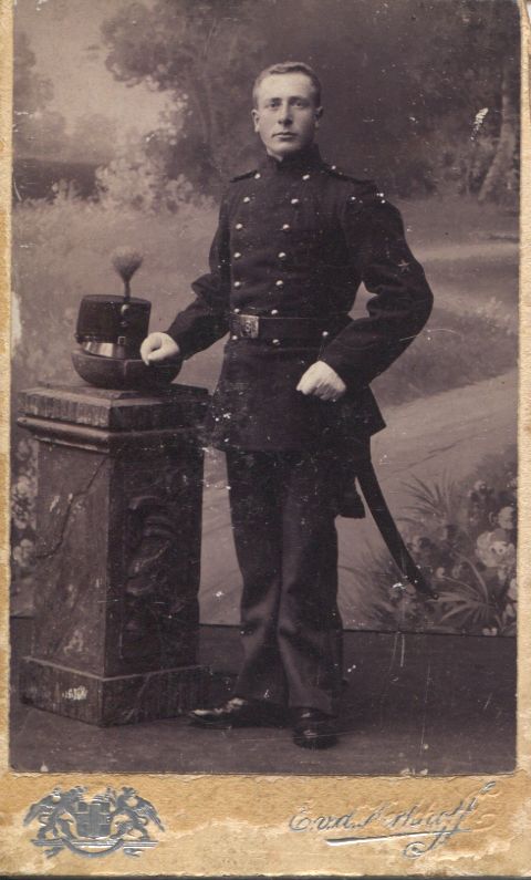 Steenderen - (Jan) Willem Planten in militair uniform (foto E vd Schaaff)